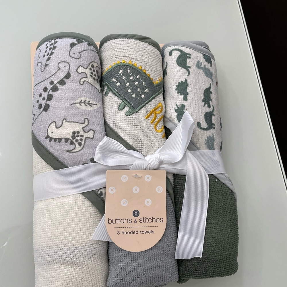 Towels baby boy 3 pack hooded Dino Roar. beige,gray, green.  100% polyester